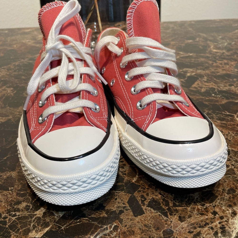 Converse Chuck Taylor’s Unisex Women’s Size 7 - Picture 4 of 8